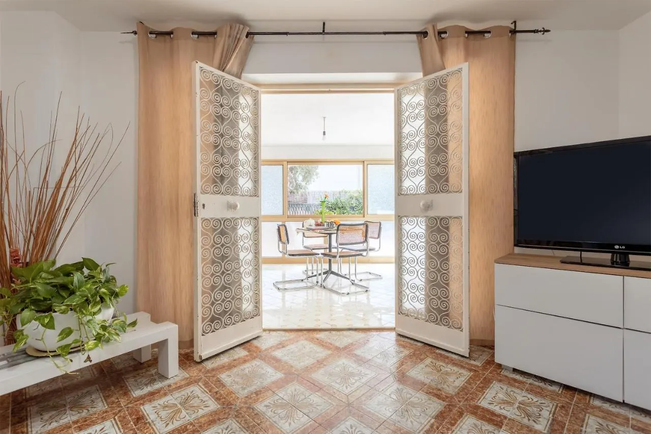 Casa In Villa A Mondello-700M Dal Mare Palermo