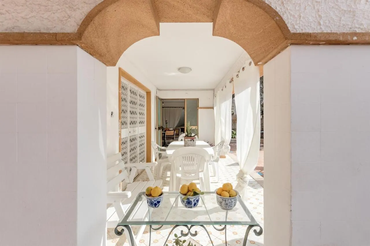 Casa In Villa A Mondello-700M Dal Mare Palermo Holiday home