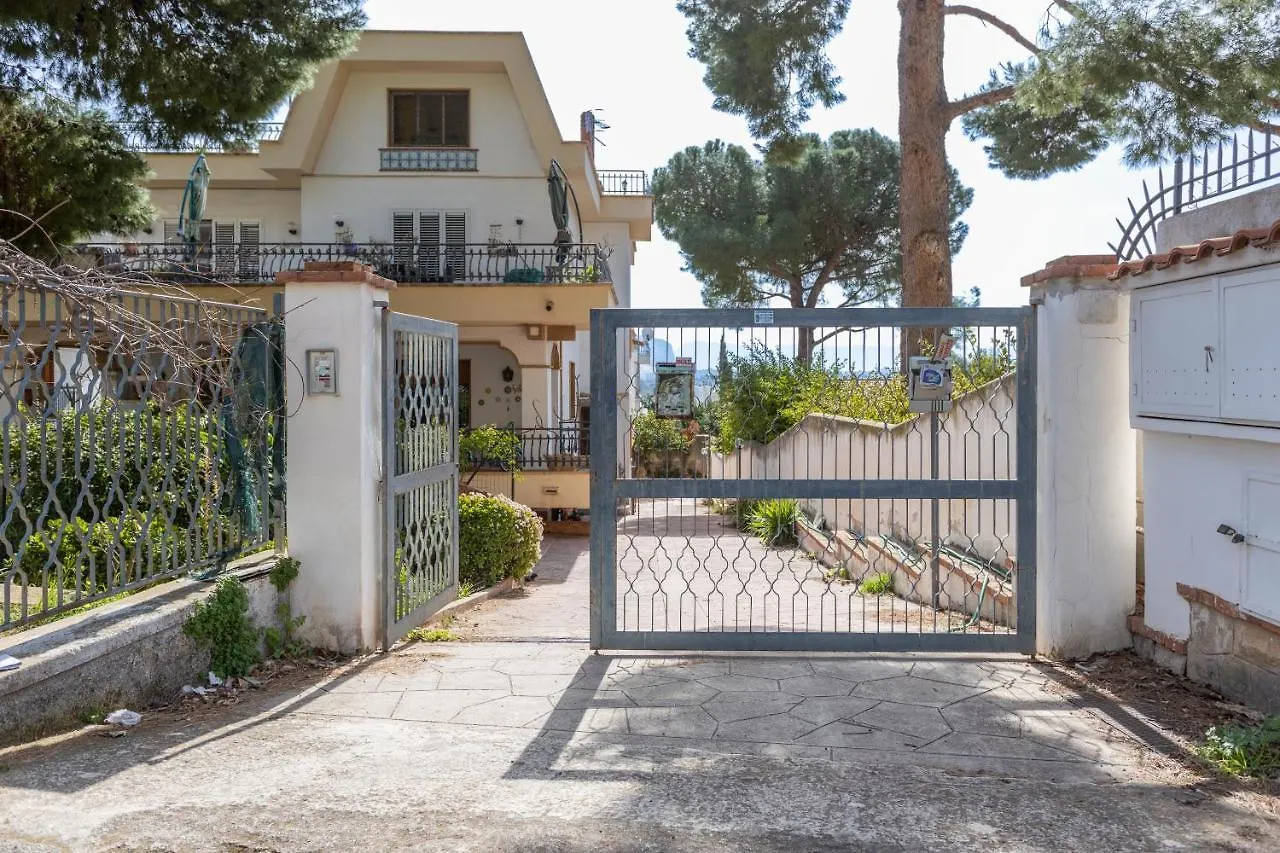 Holiday home Casa In Villa A Mondello-700M Dal Mare Palermo